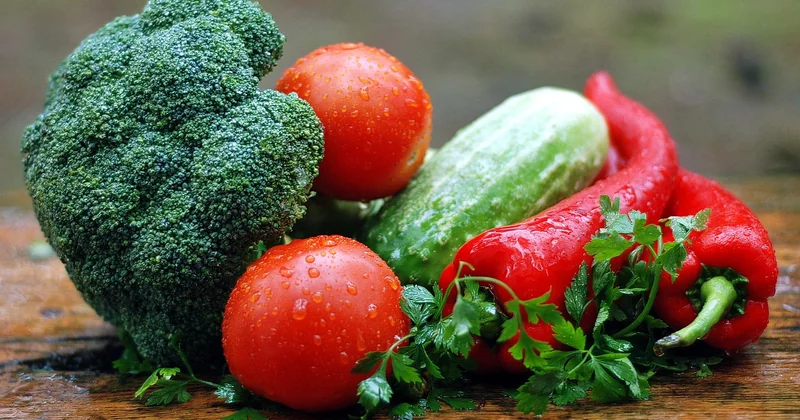 Alimentation et hydratation : les leviers du soir